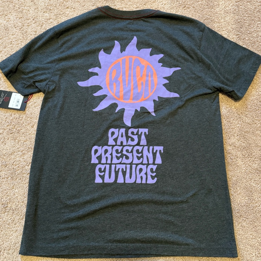 RVCA T-shirt - Picture 6 of 6